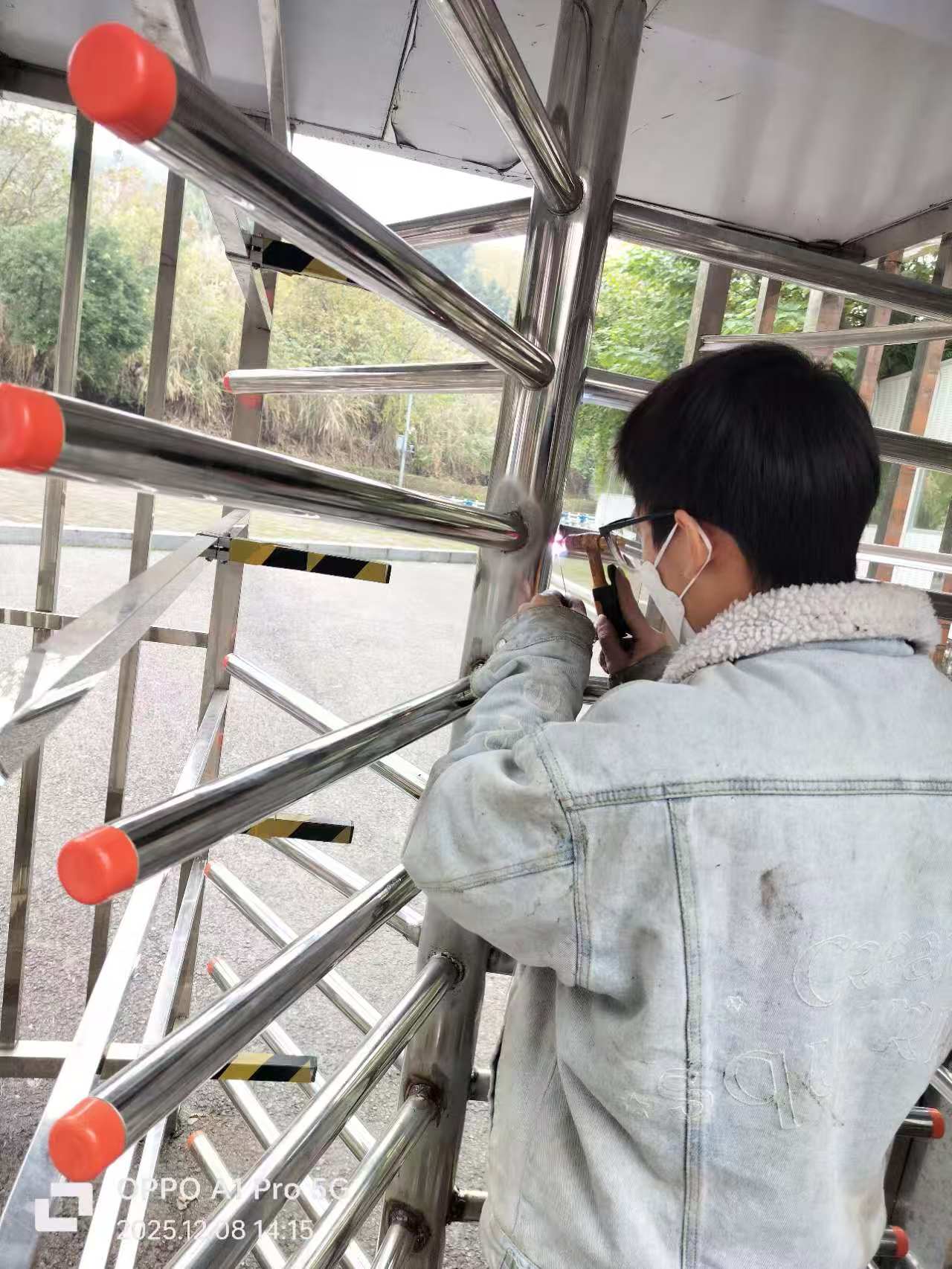 来了来了2025.12.8工作日记:重庆人和某小区的维修日常